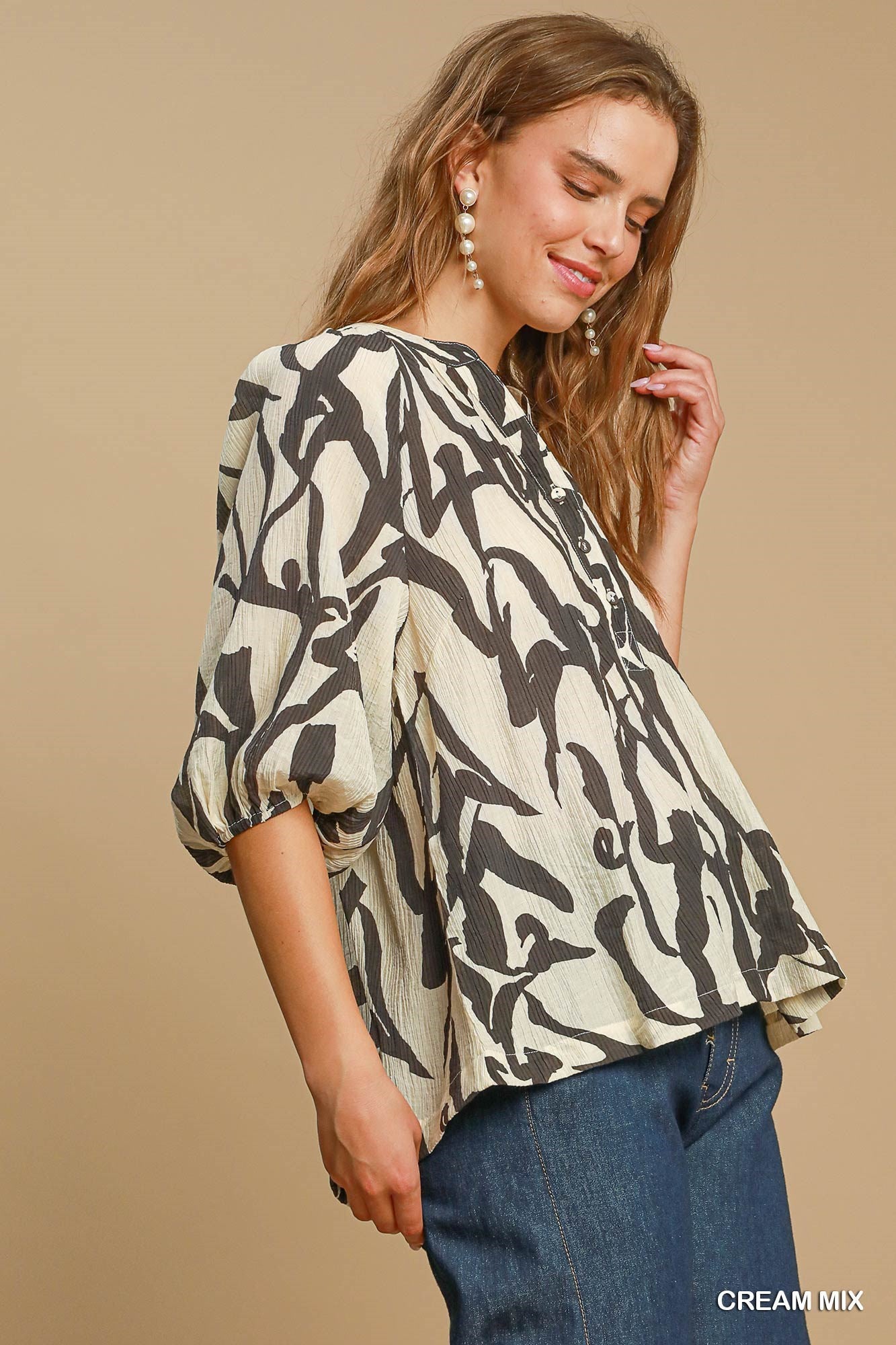 Umgee Abstract Top in Cream Mix