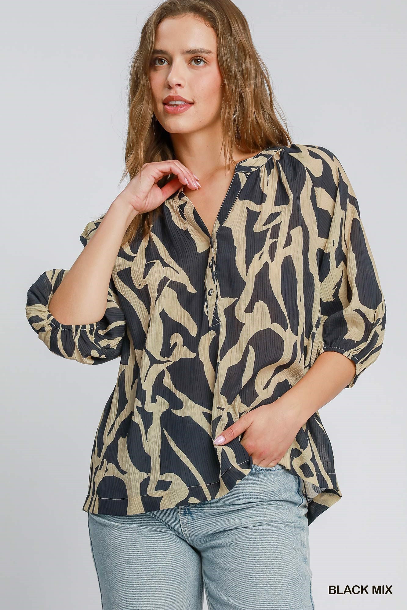 Umgee Abstract Top in Black Mix