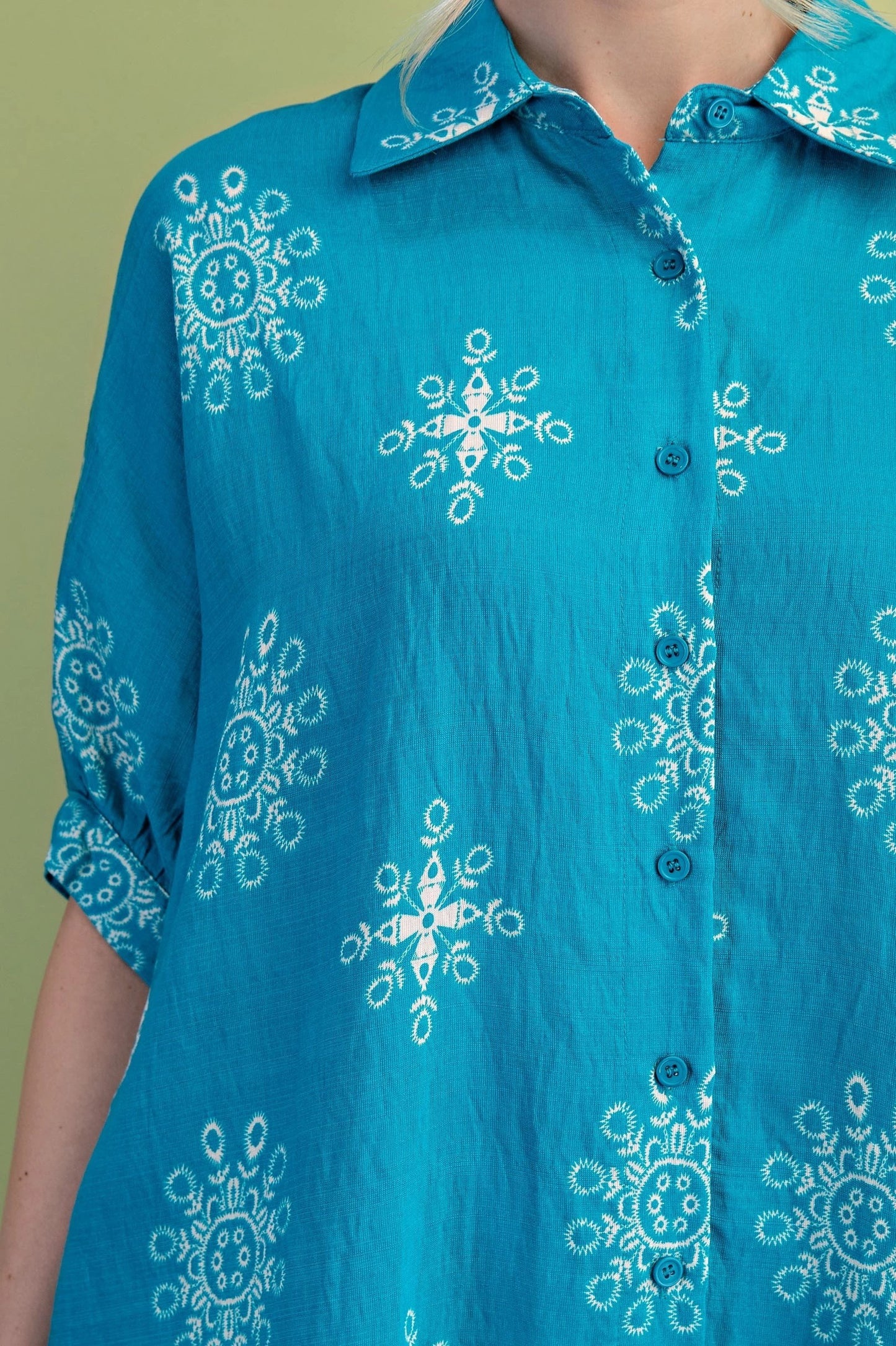 GiGiO Medallion Top