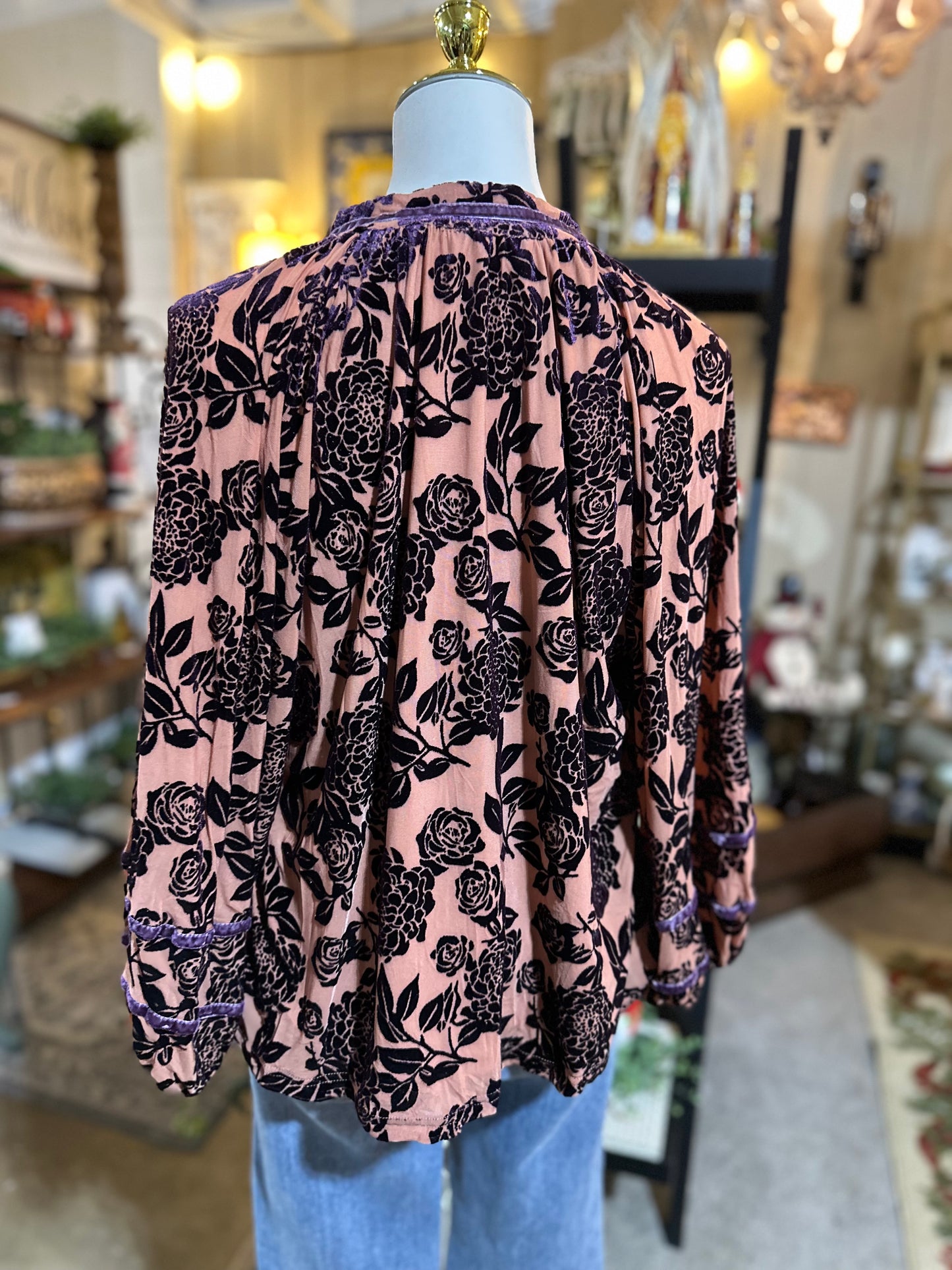 Umgee Floral Velvet Burnout Top in Grape