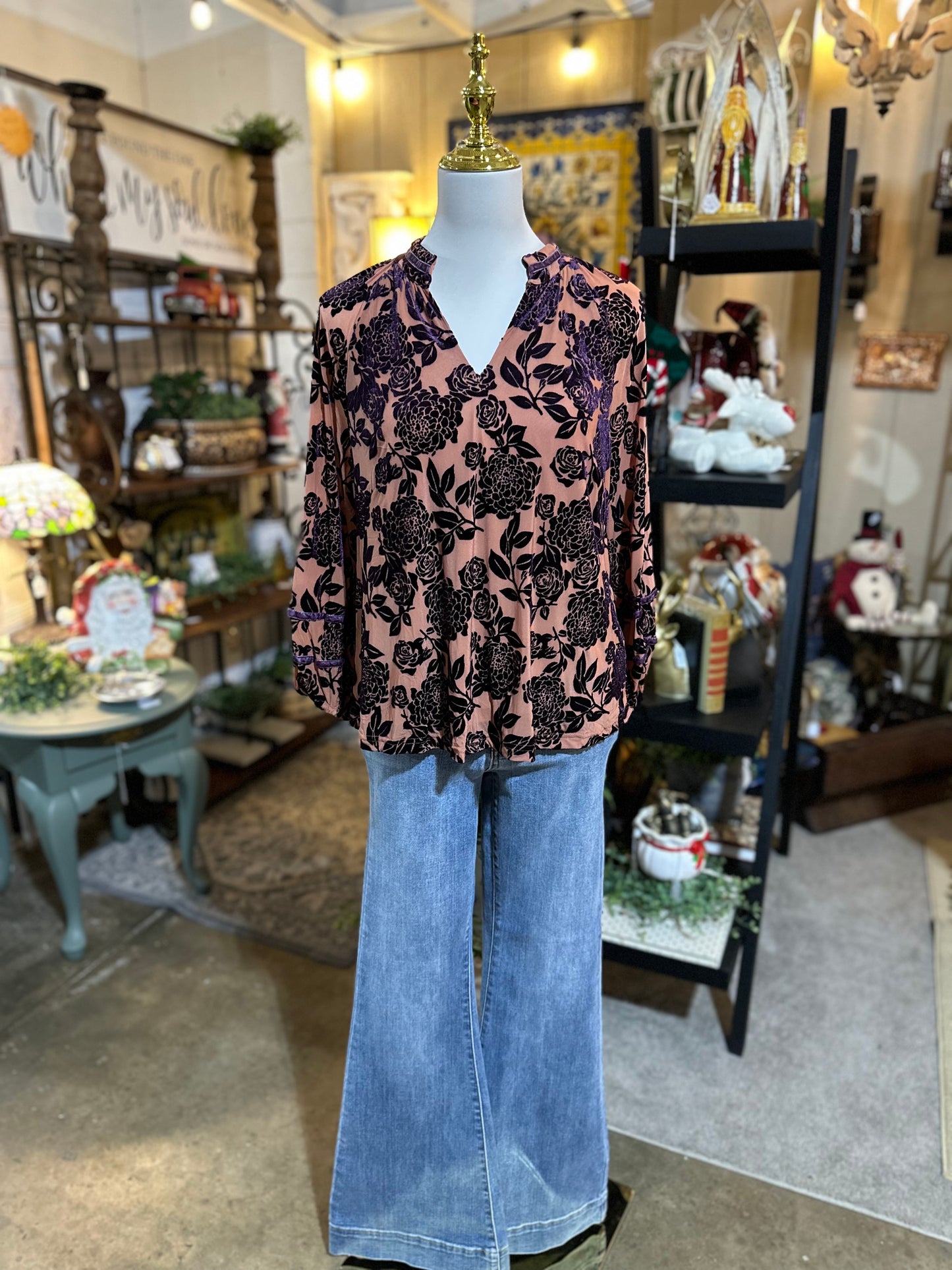 Umgee Floral Velvet Burnout Top in Grape