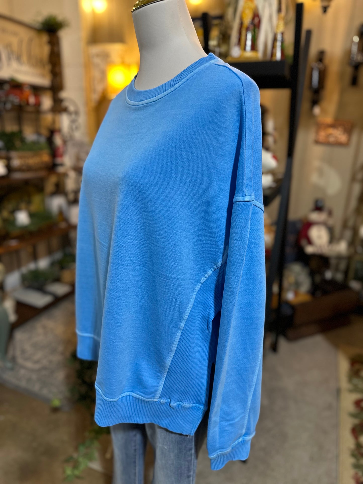 Zenana Best Sweatshirt in Deep Sky