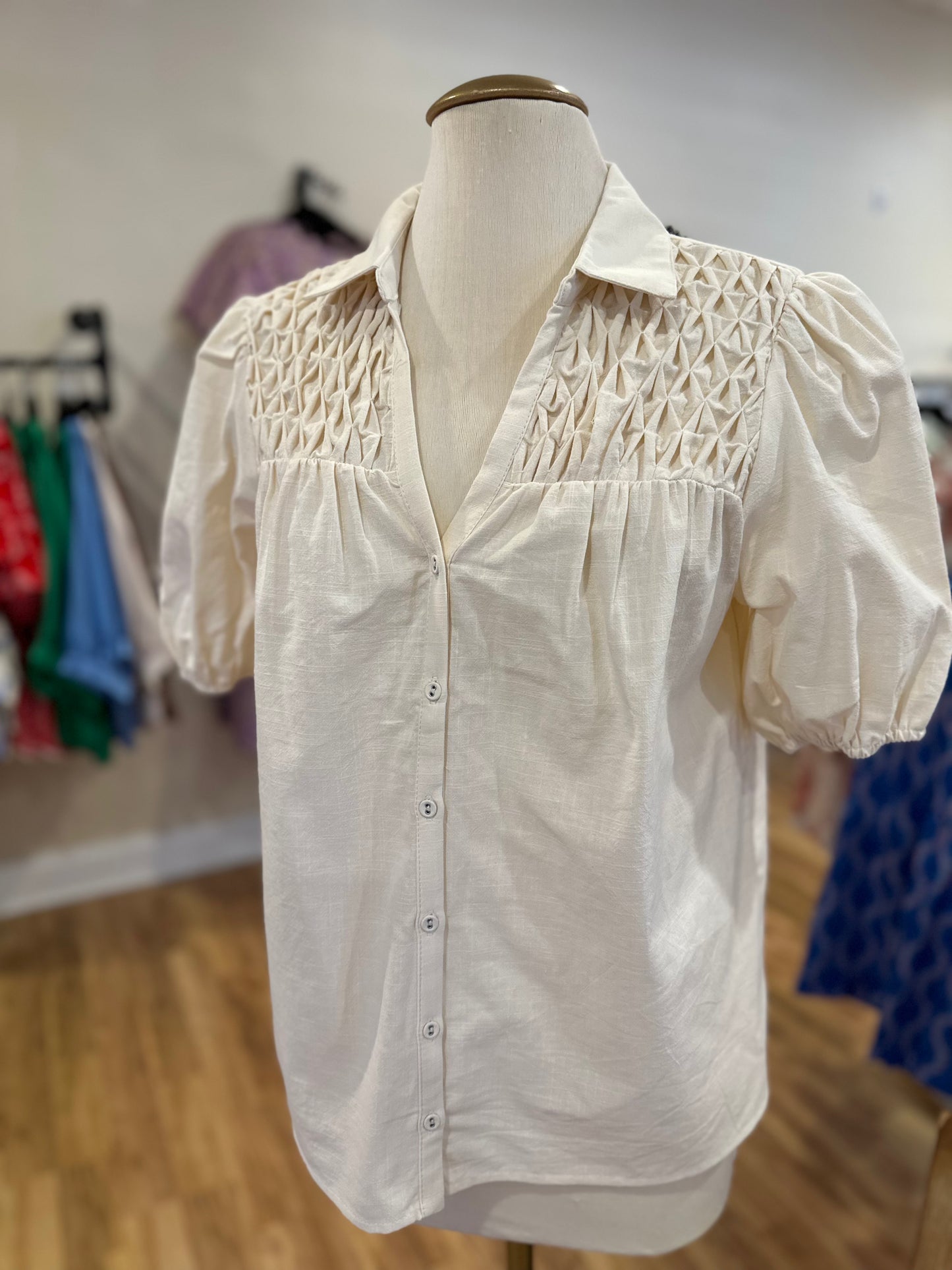 GiGiO Smocked Top in Cream