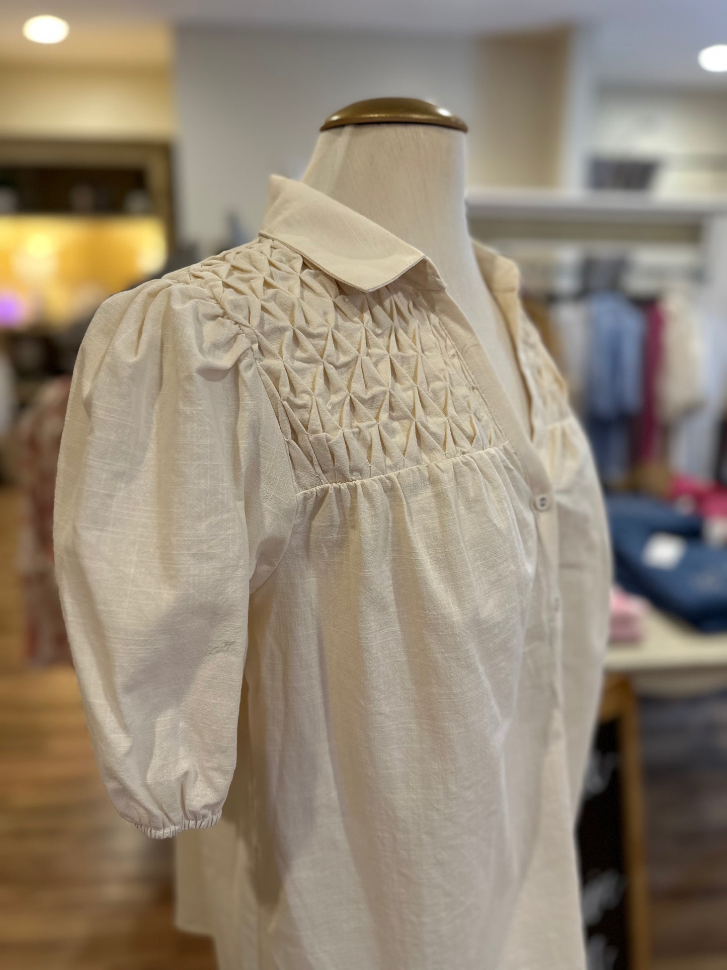 GiGiO Smocked Top in Cream