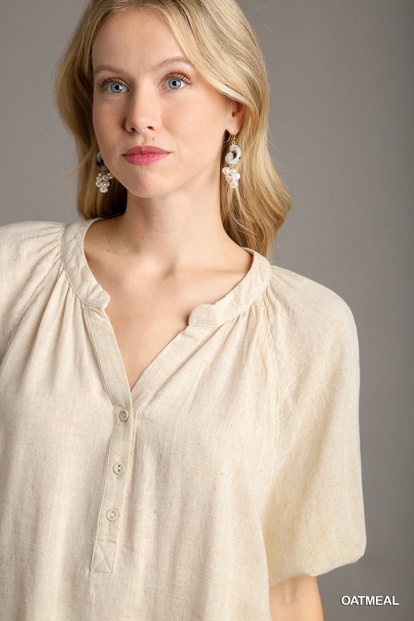 Umgee Linen Raglan Sleeve Top in Oatmeal