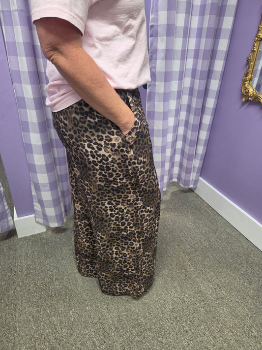 Umgee Leopard Print Scallop Hem Wide Leg Pants — Olive